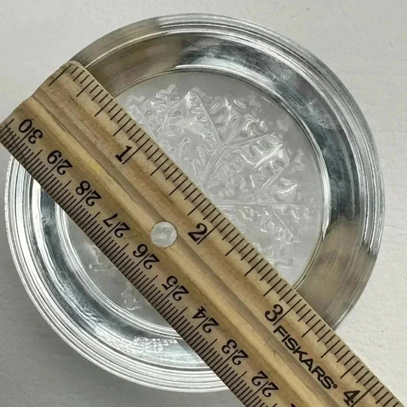 Vintage Avon Snowflake Paperweight - Picture 10 of 11